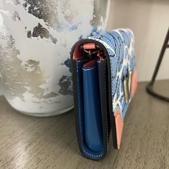 Louis Vuitton Twist Chain Aqua Print - Picture 7 of 8